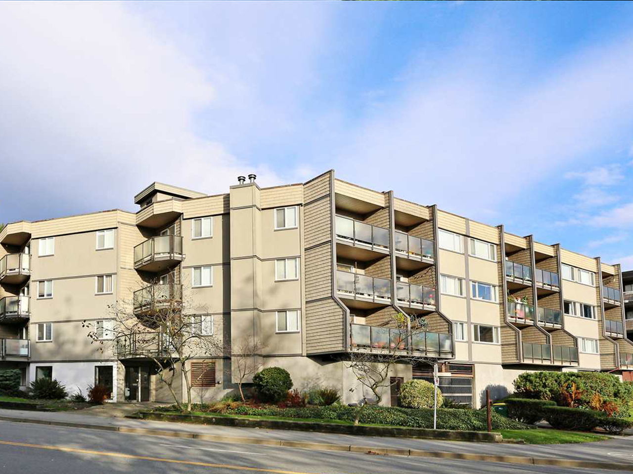 207 - 212 Forbes Avenue, North Vancouver