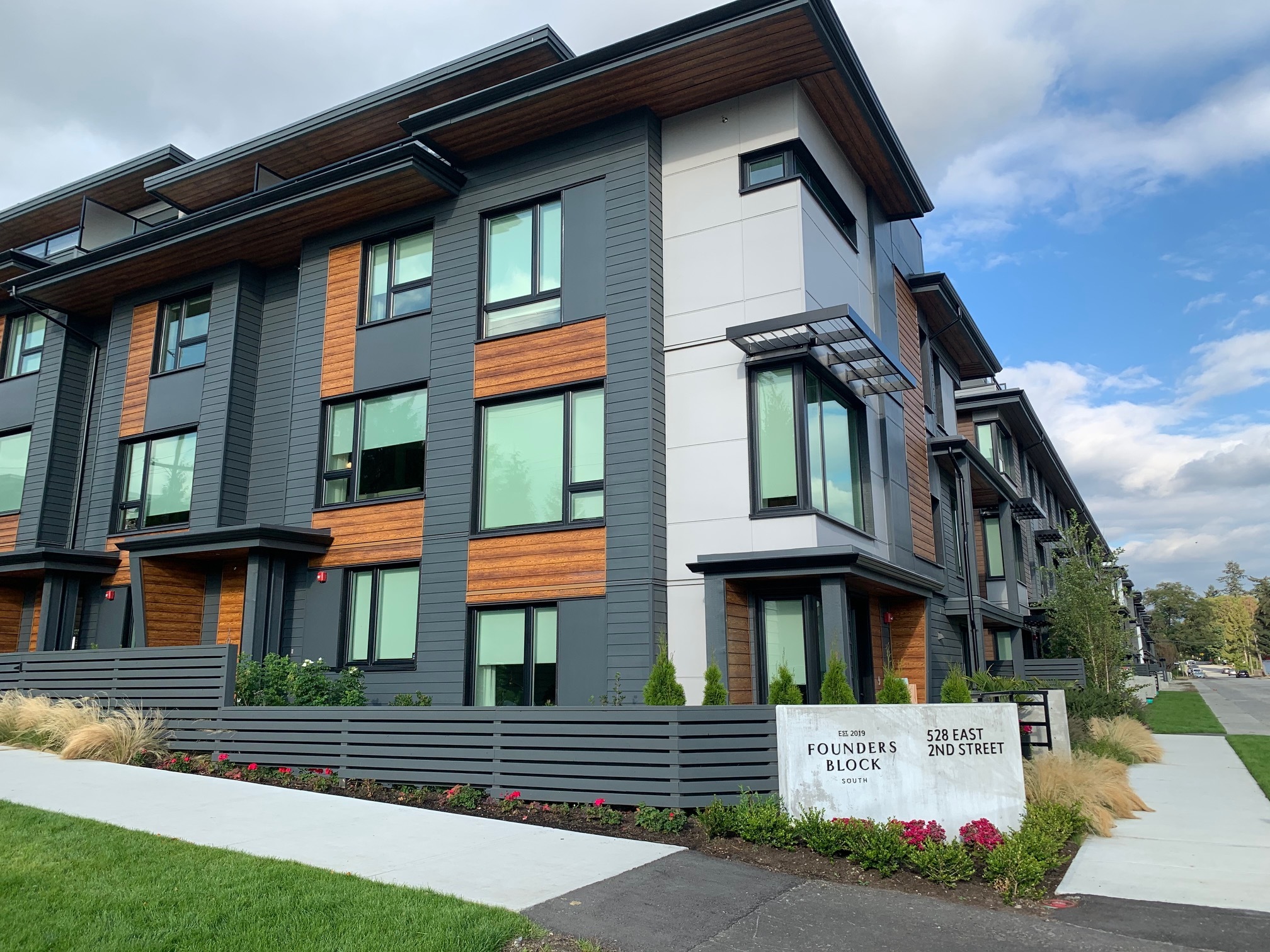 8 - 533 E 3rd Street, North Vancouver