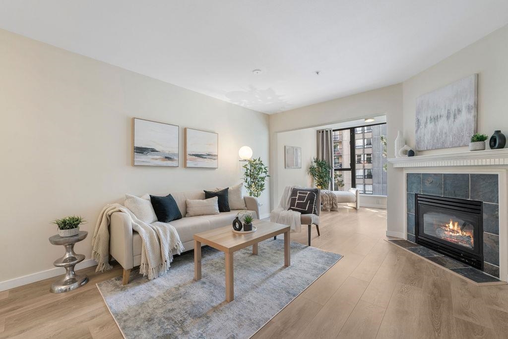 208 - 175 E 10th Street, North Vancouver