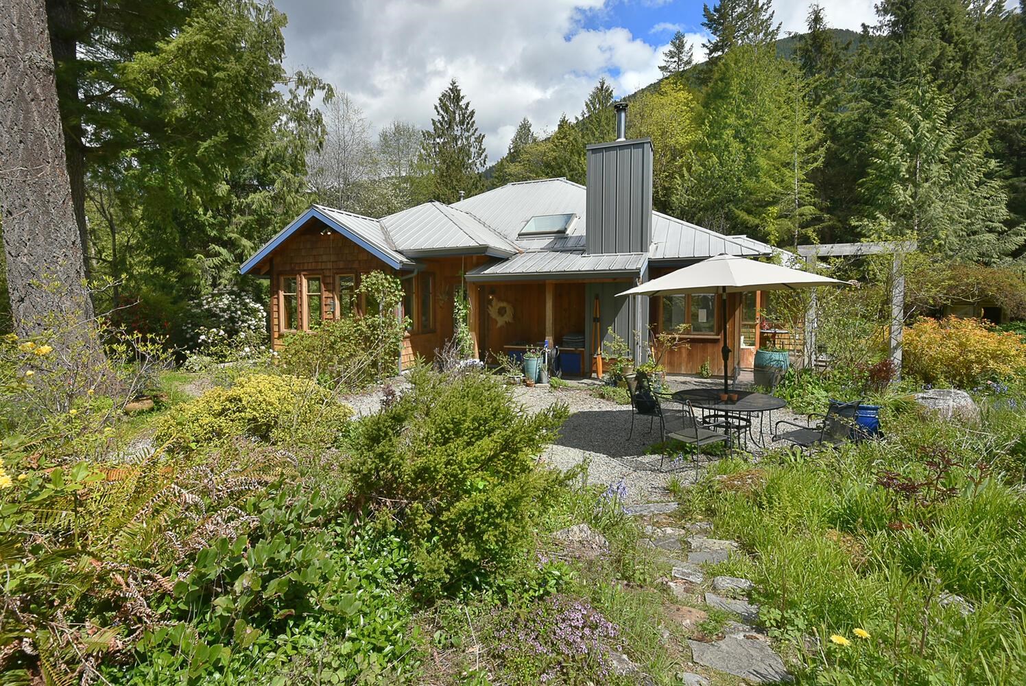 15376 Hallowell Road, Sechelt